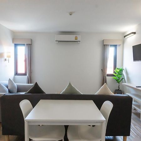 Carnation Residence Samut Prakan Eksteriør billede