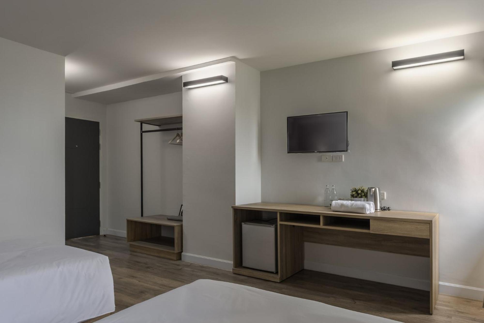 Carnation Residence Samut Prakan Eksteriør billede
