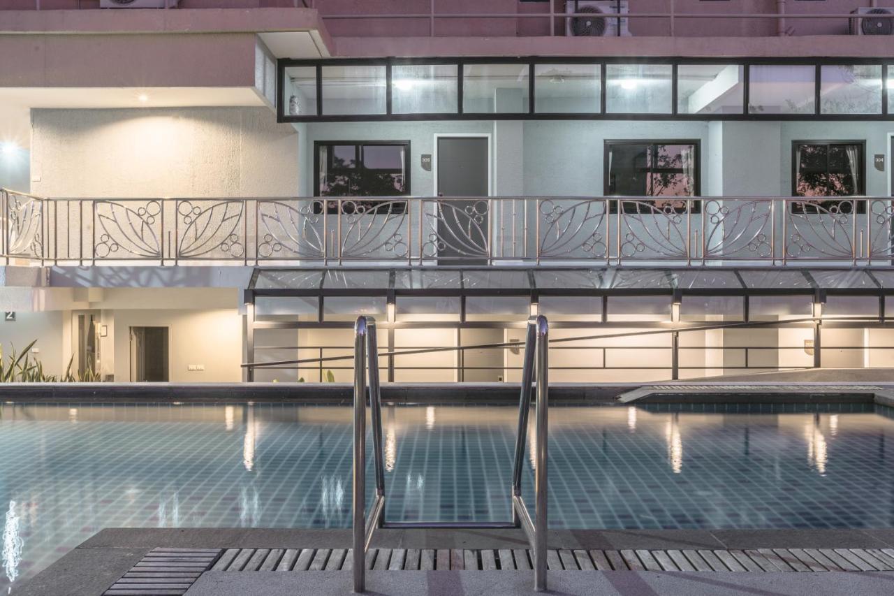 Carnation Residence Samut Prakan Eksteriør billede